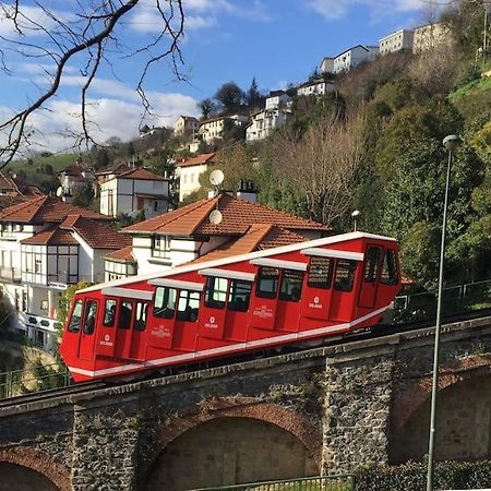 La Casita Verde. Metro Cerca Del Casco Viejo Билбао Екстериор снимка