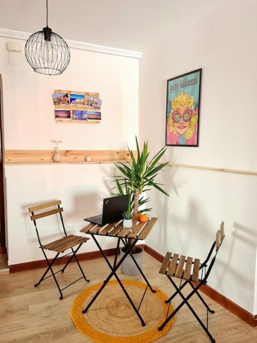 La Casita Verde. Metro Cerca Del Casco Viejo Билбао Екстериор снимка